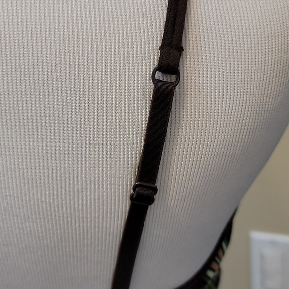 Tank - Picture 3 of 4